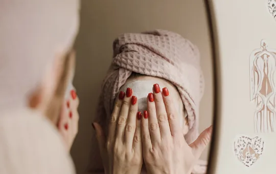 Manicurist-Esthetician